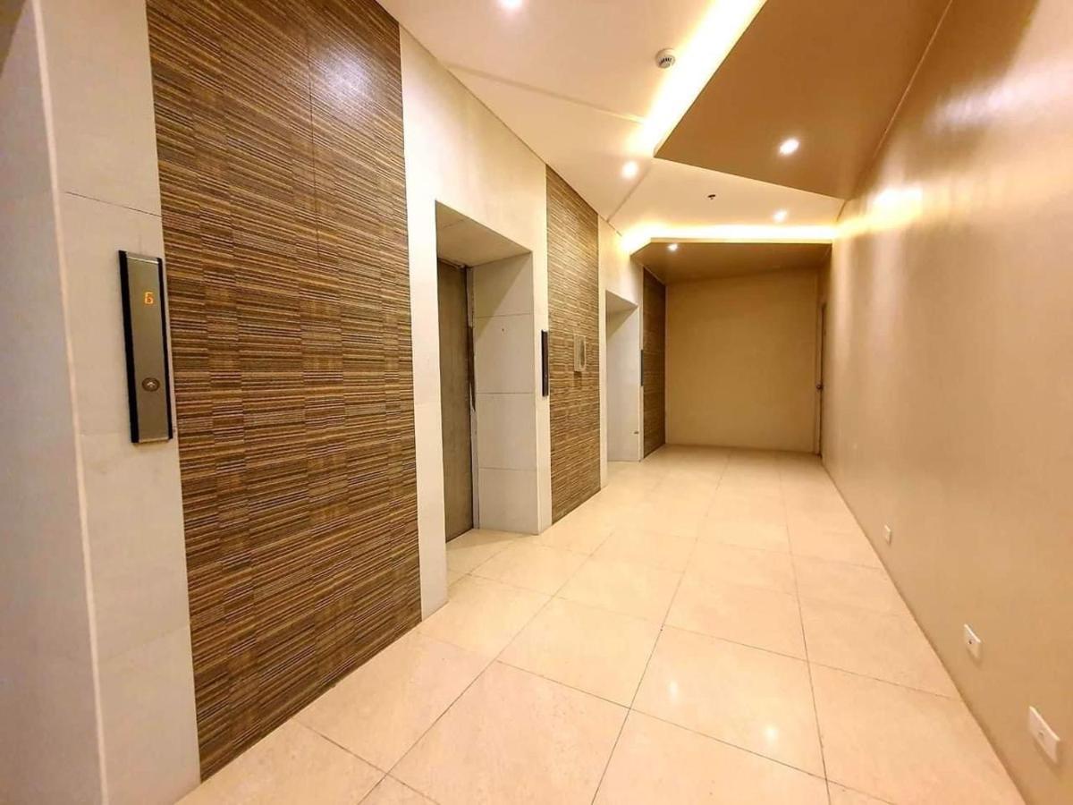 Sunvida Tower Residences Infront Of Sm City Cebu Exterior photo