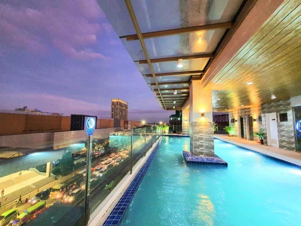 Sunvida Tower Residences Infront Of Sm City Cebu Exterior photo