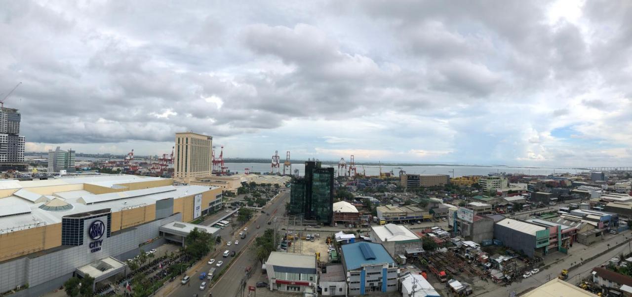 Sunvida Tower Residences Infront Of Sm City Cebu Exterior photo