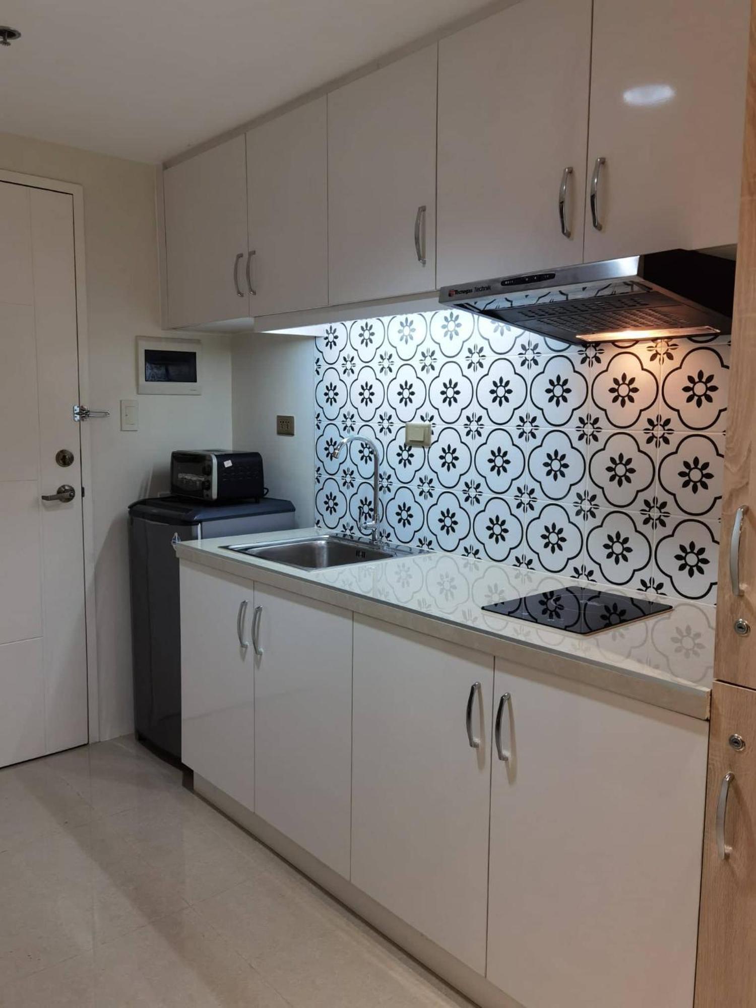 Sunvida Tower Residences Infront Of Sm City Cebu Exterior photo